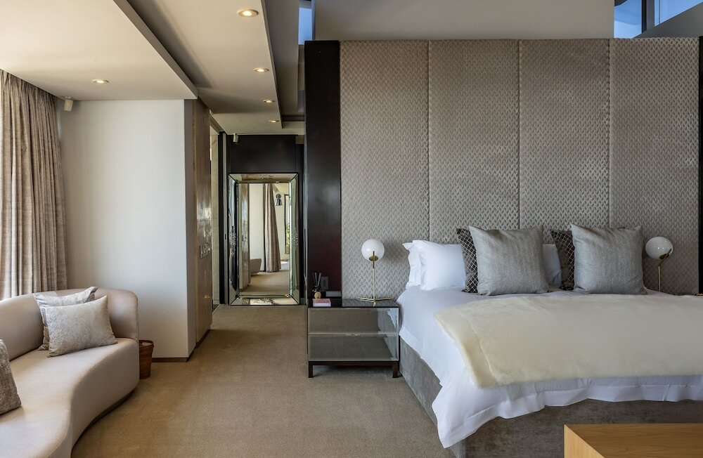 Фото Moondance Villa & Suites