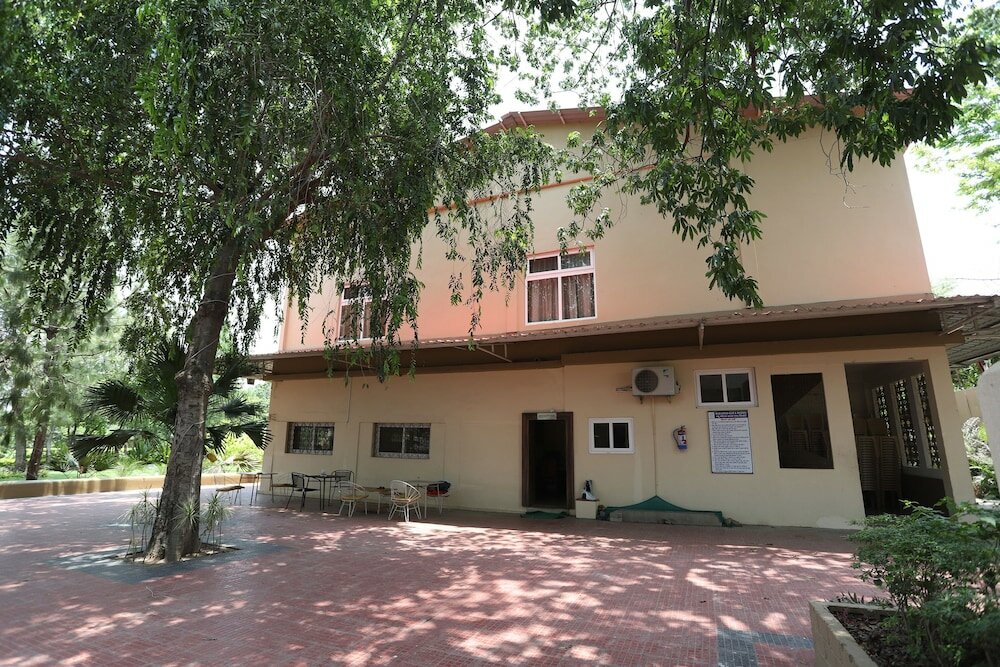 Фото Oyo 46175 Blue Lotus Club And Resorts