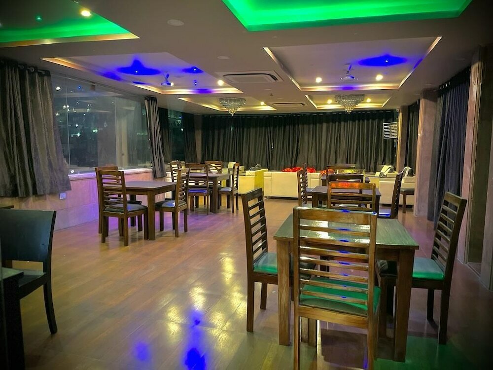 Фото Om Heritage Hotel