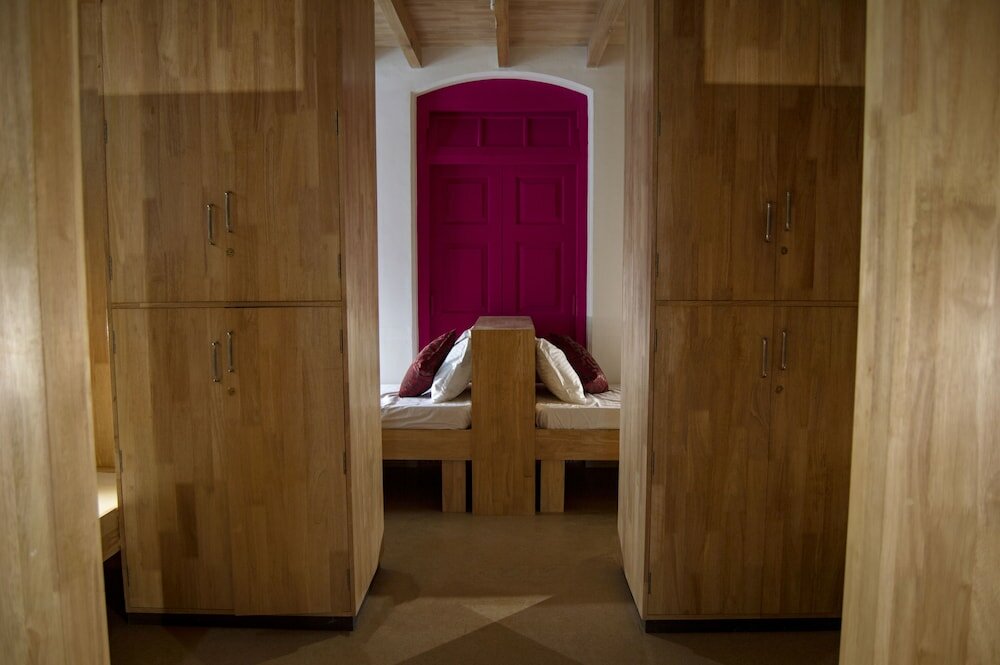 Фото Roambay Hostels