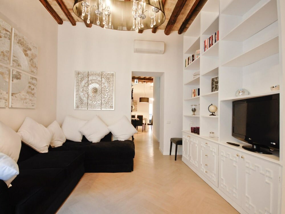 Фото Marilyn Apartment