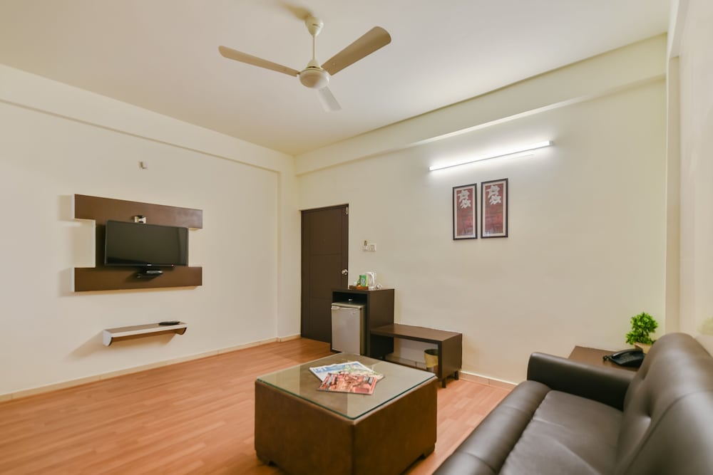 Фото Hotel Roopa