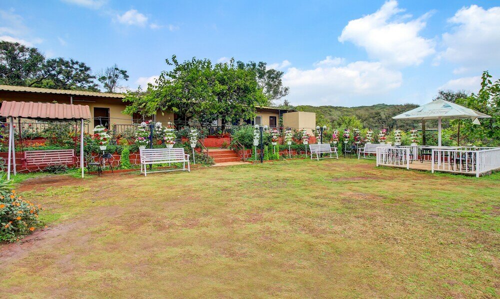 Фото Treebo Trend Garden Cottage & Lawn