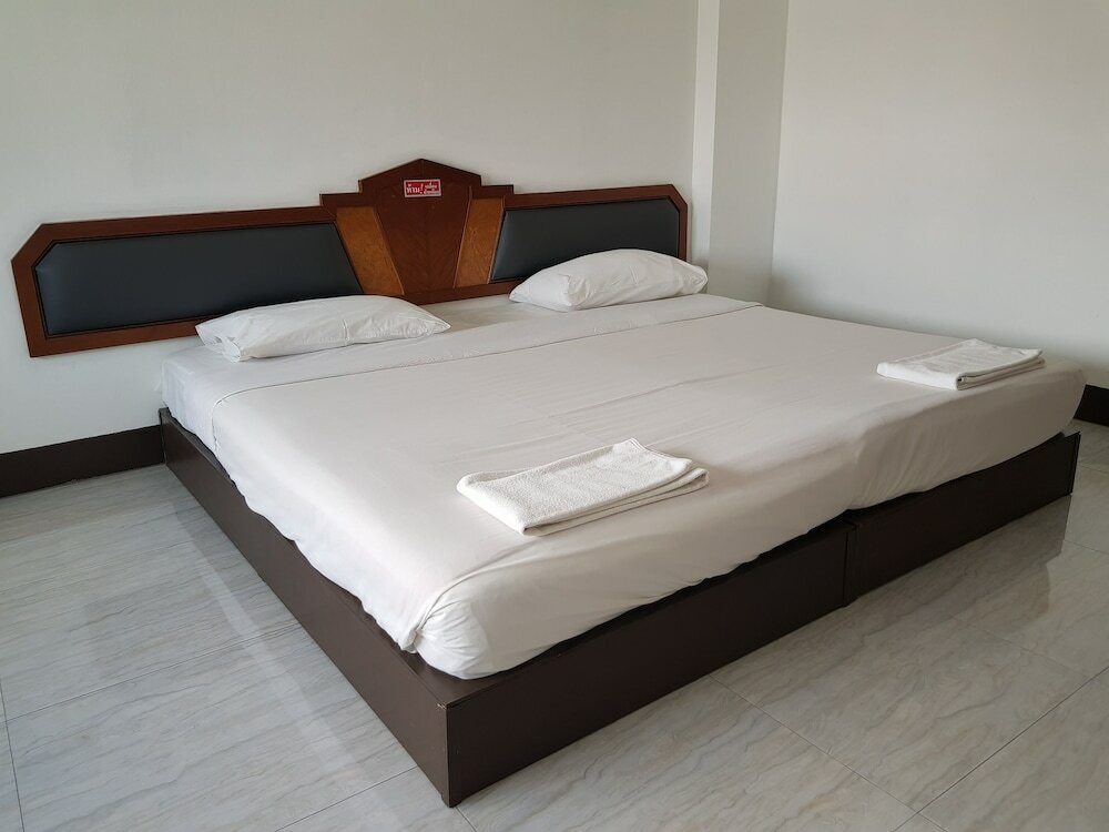 Фото Golden Grand Hotel