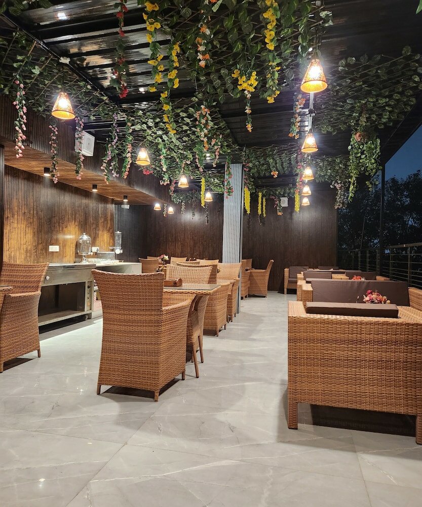 Фото The Shanti Plaza