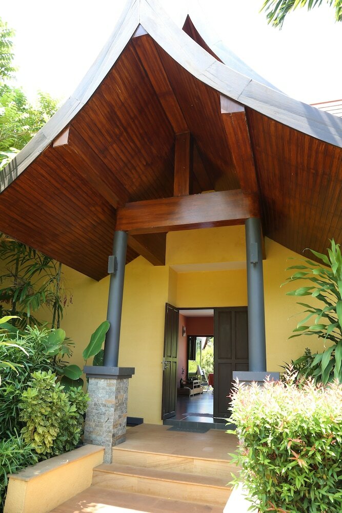 Фото Tha Lane Bay Villa