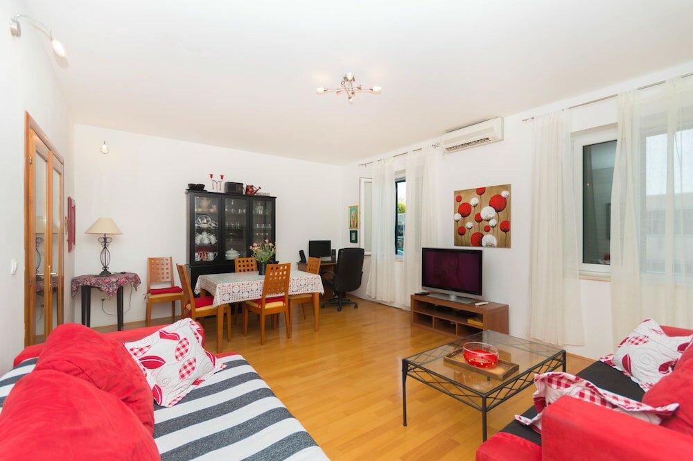 Фото Amazing Apartments near Center & Beaches