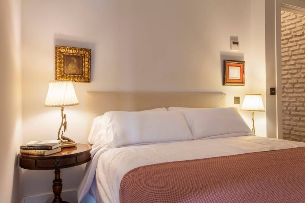 Фото Sevilla Alquila Amplios Apartamentos Duplex EN San Bernardo