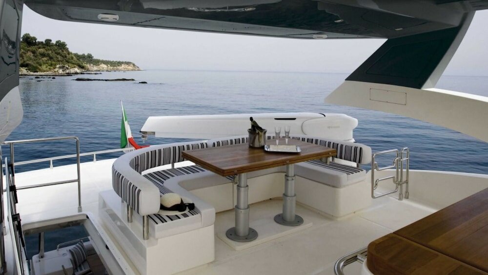 Фото Italy Luxury Yacht Charter
