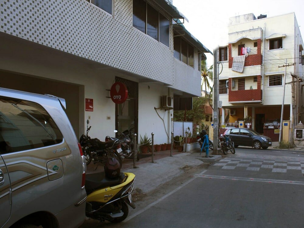 Фото Oyo 4189 Rose Flower Service Apartment