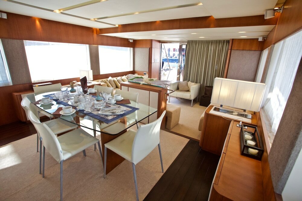 Фото Italy Luxury Yacht Charter
