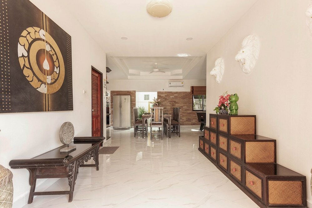 Фото Madee Villa - Pattaya Holiday House Walking Street