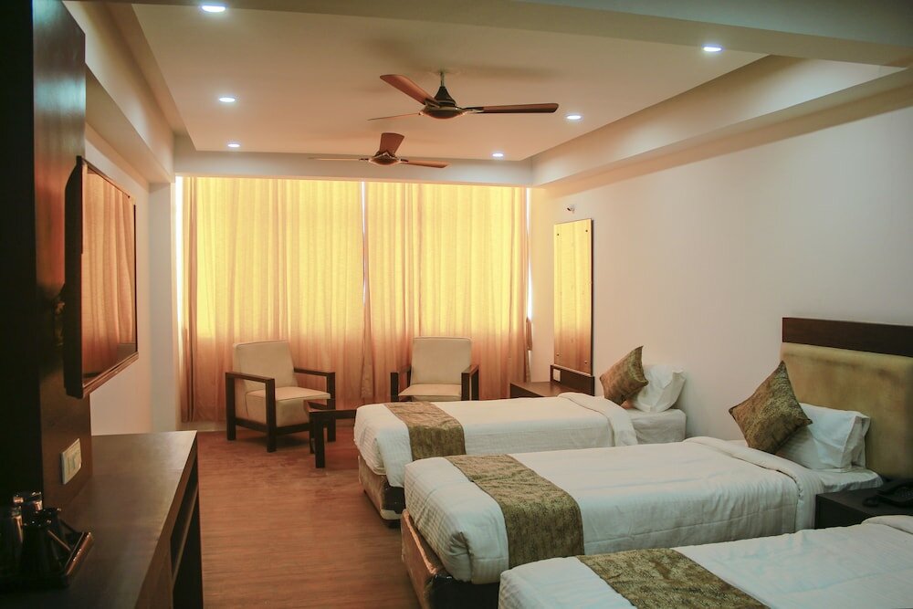 Фото отеля 1