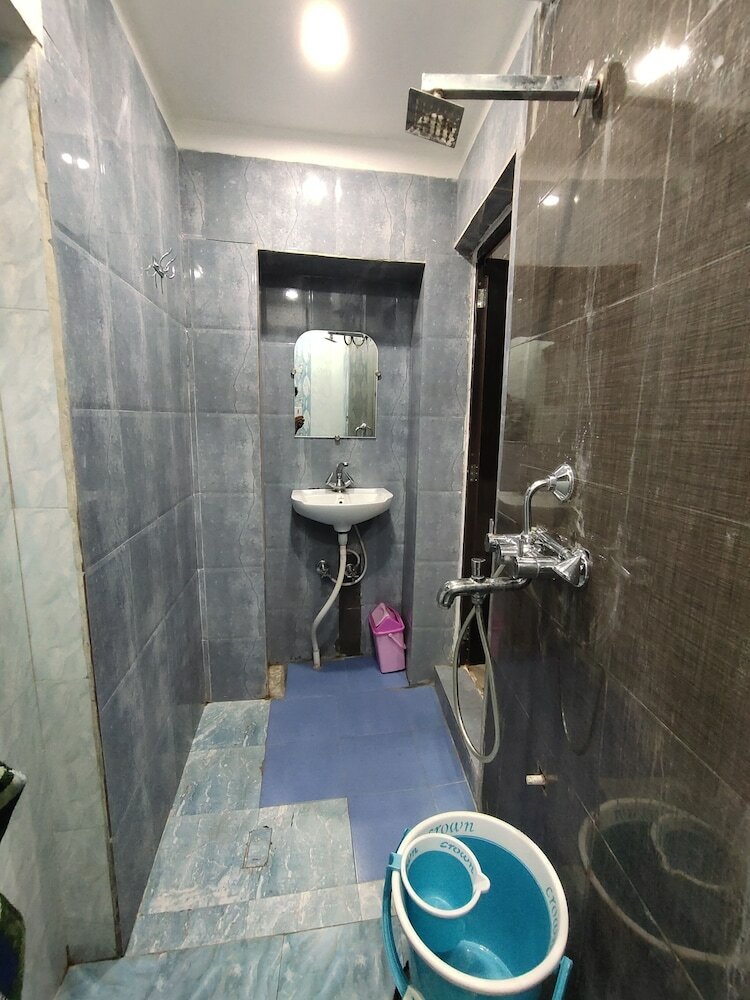 Фото Hotel Shivratri Guest House