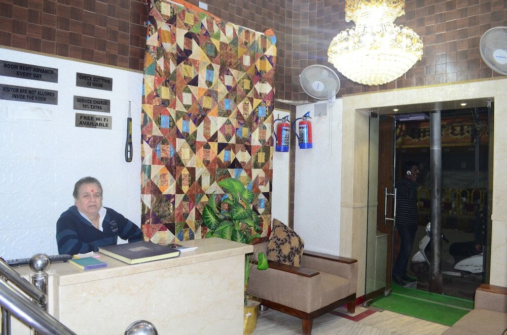 Фото Hotel Shivratri Guest House