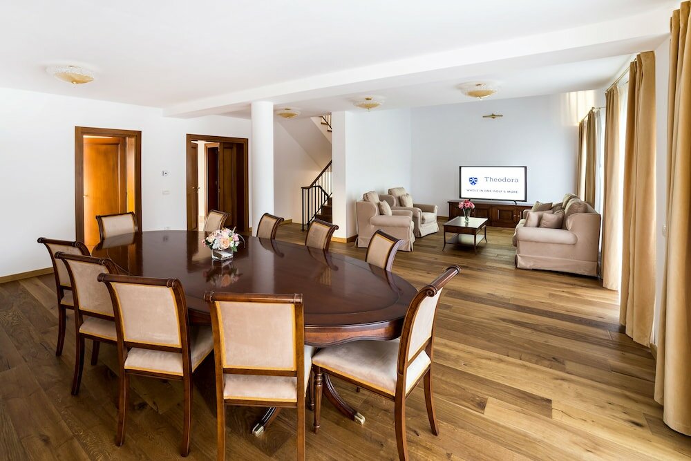 Фото Theodora Golf Club