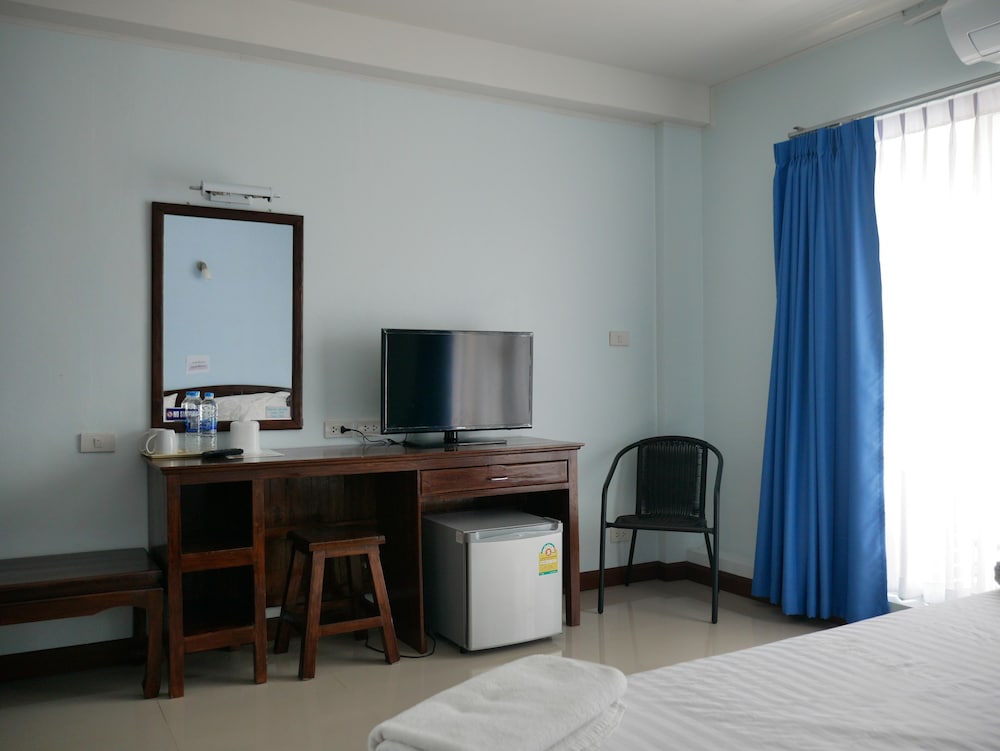 Фото Baandoungkamol Hotel