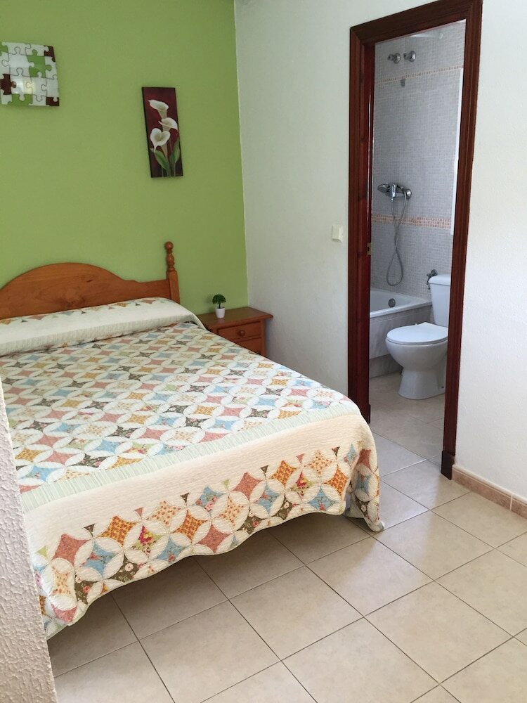 Фото Hostal La Campa