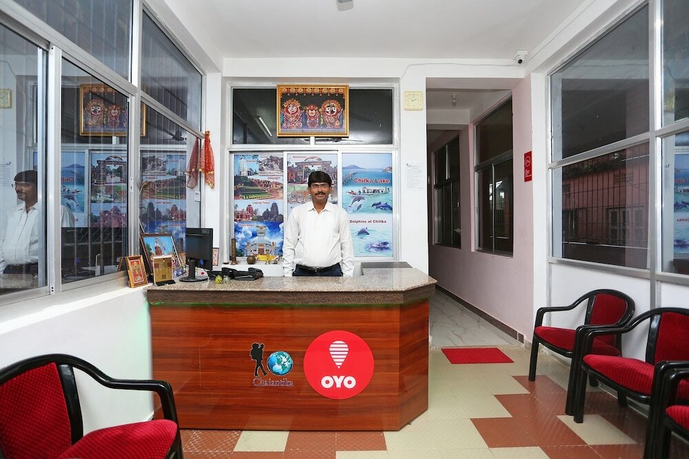 Фото Oyo 9090 Hotel Royal Annex