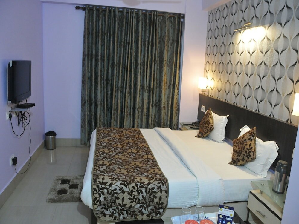 Фото Oyo 3353 Apartment Royal Residency
