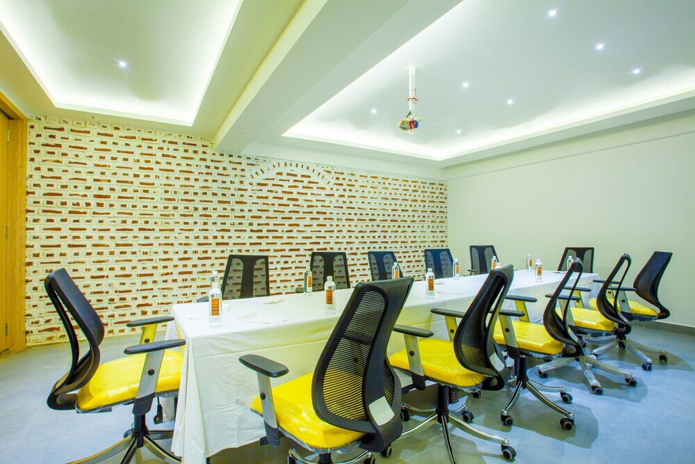 Фото Parkwood Suites