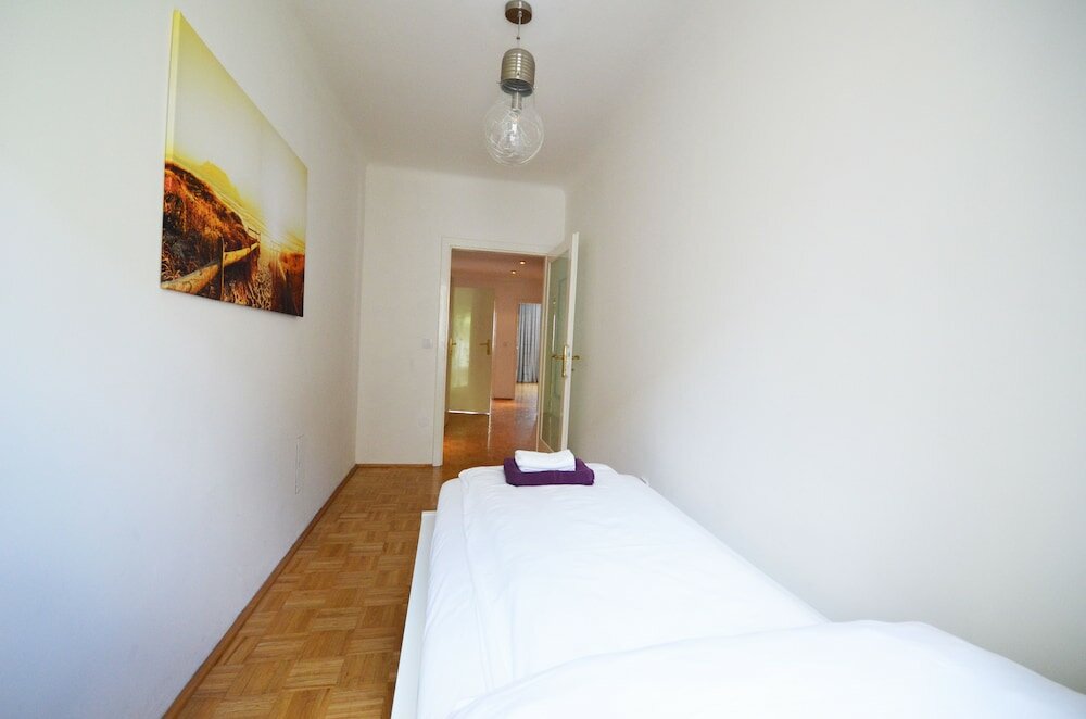 Фото Naschmarkt Premium in Your Vienna