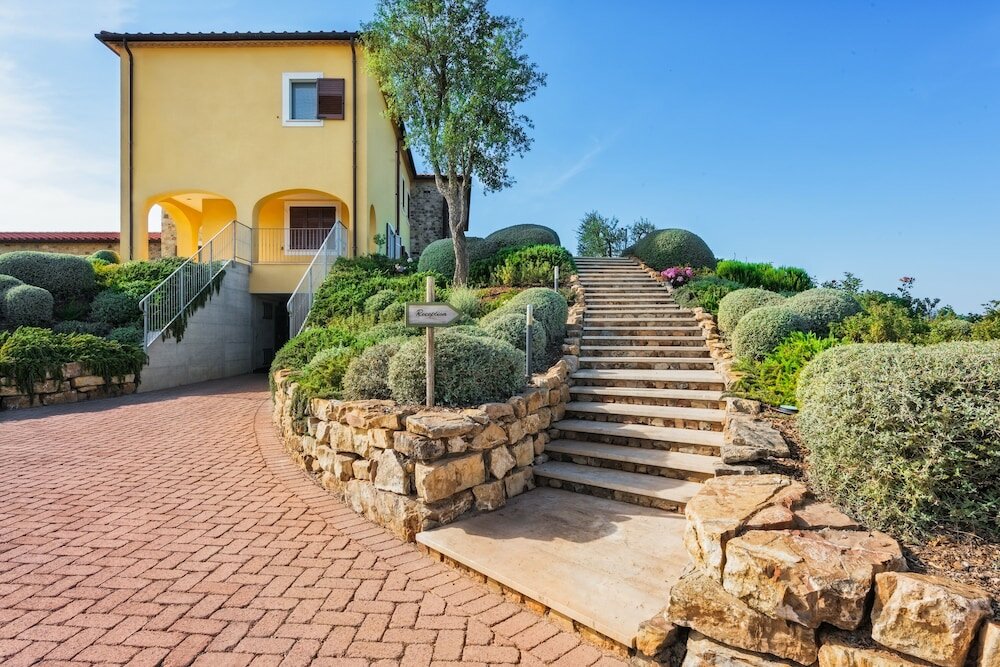 Фото Agriturismo Poggio Mirabile