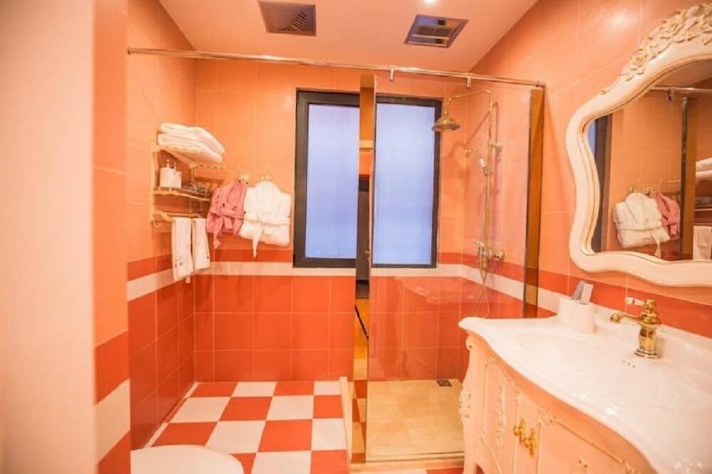 Фото Crosme Theme Hotel