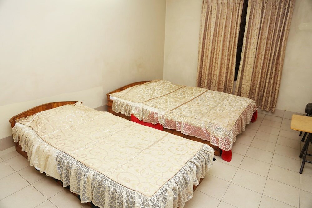 Фото Hotel Golden City