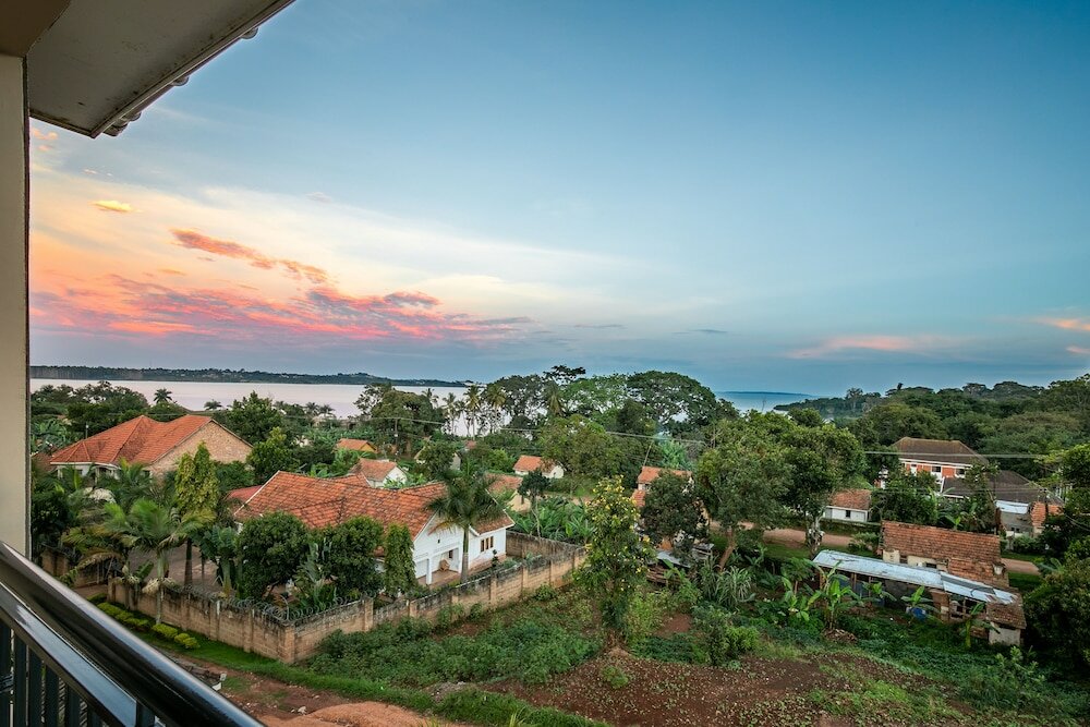 Фото Saffron Beach Bistro & Cottages