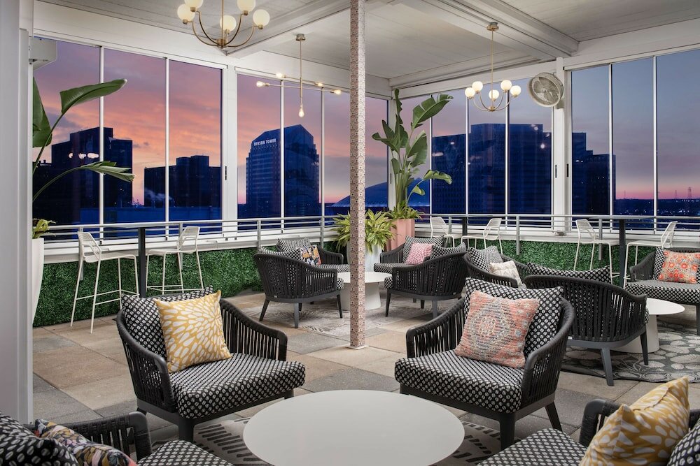 Фото The Troubadour Hotel New Orleans, Tapestry Collection by Hilton