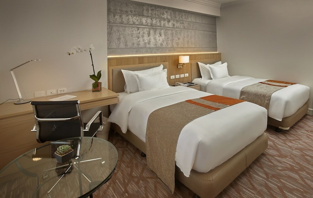 Фото Quest Plus Conference Center, Clark