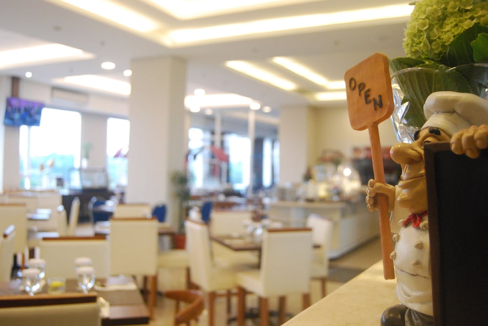 Фото Grand Tebu Hotel