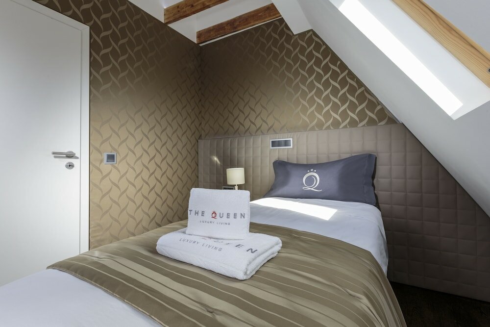 Фото The Queen Luxury Apartments Villa Vinicia