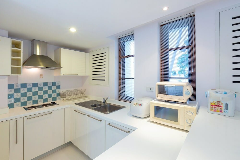 Фото Baan LonSai Beachfront Condominium