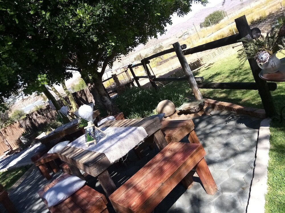 Фото Daisy Country Lodge