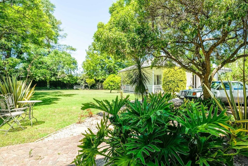 Фото No. 10 Caledon Street Guest House