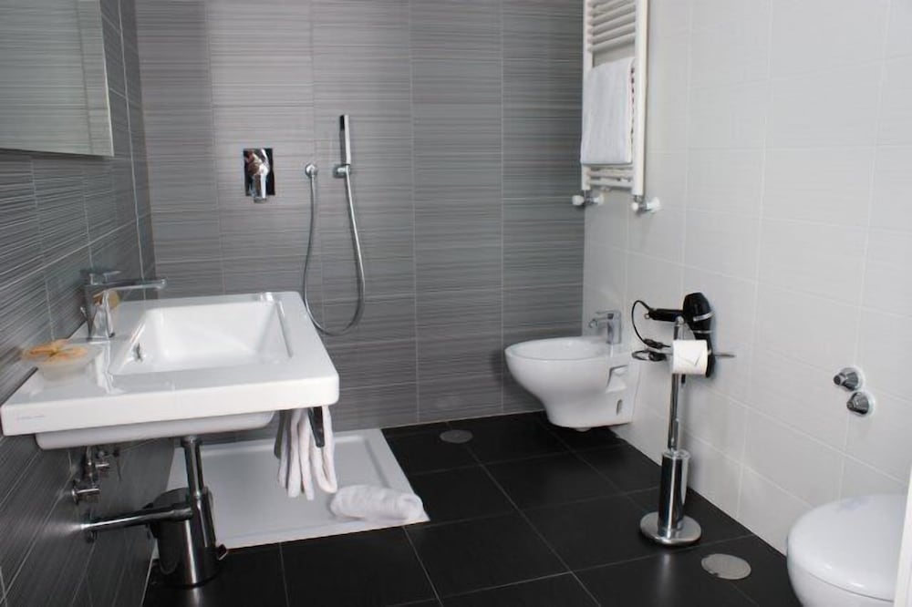 Фото Hotel Leopardi