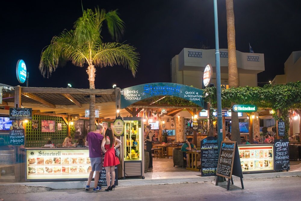 Фото отеля 3