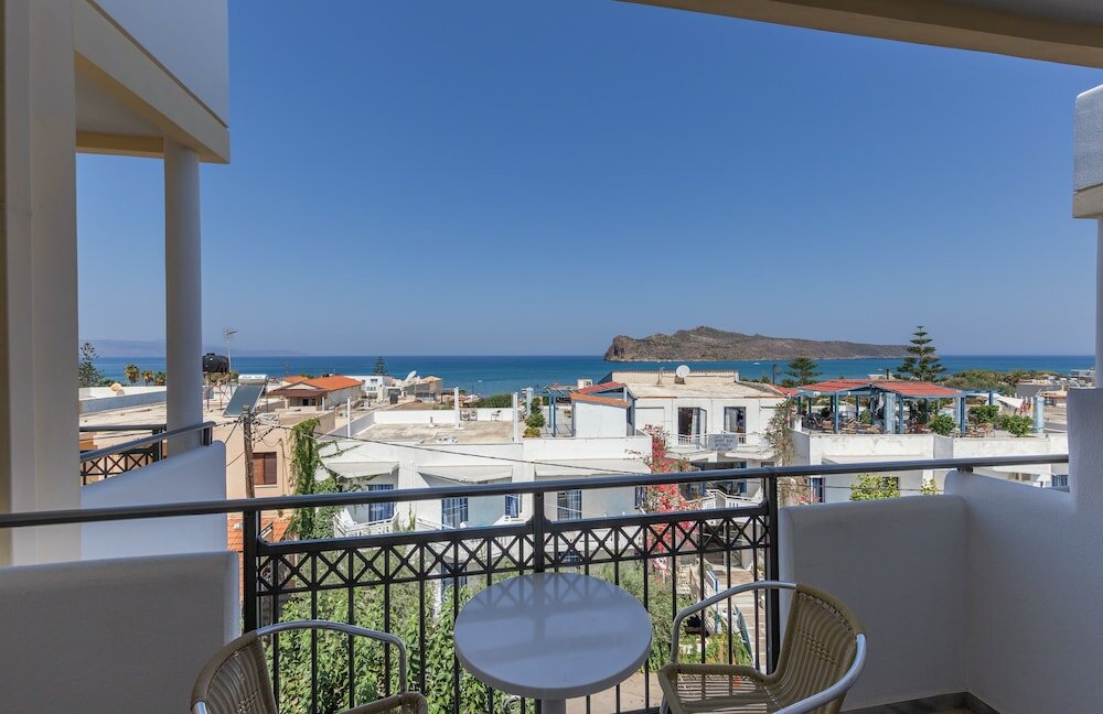 Фото Manias Hotel Apartments