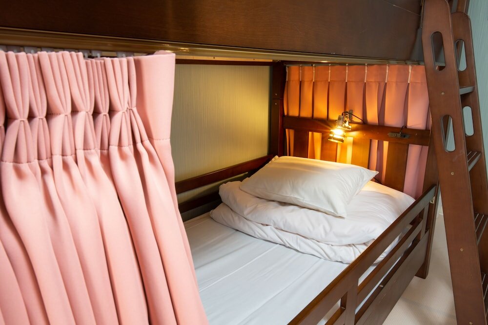 Фото Hostel Wasabi Osaka Bed with Library