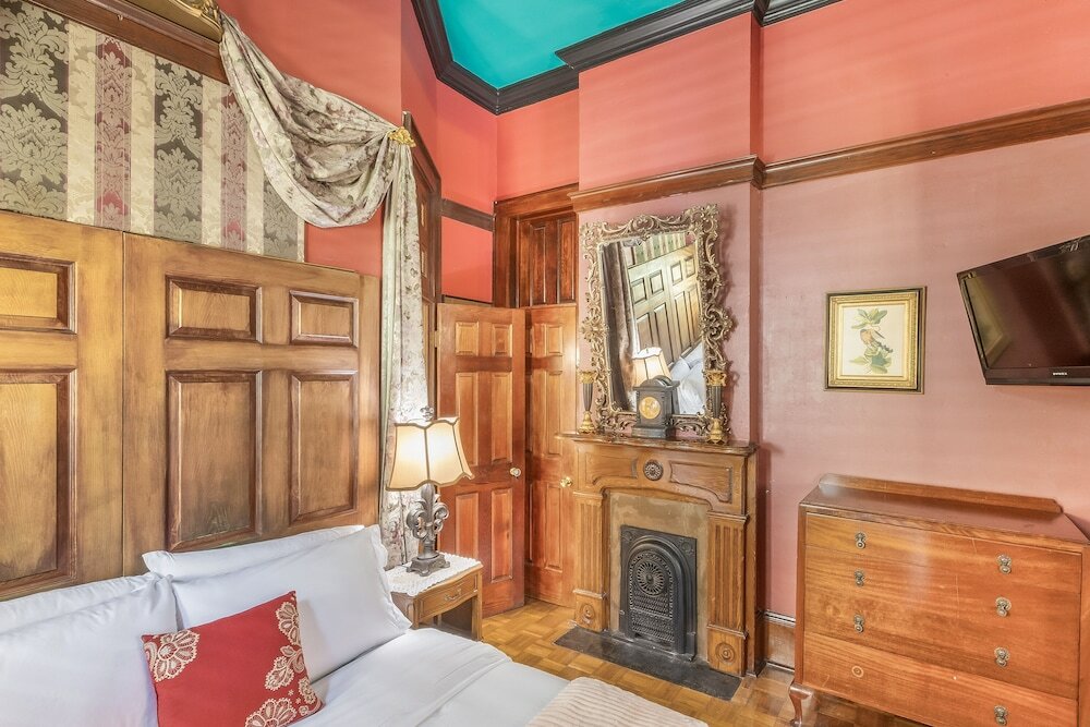 Фото Royal Barracks Guest House