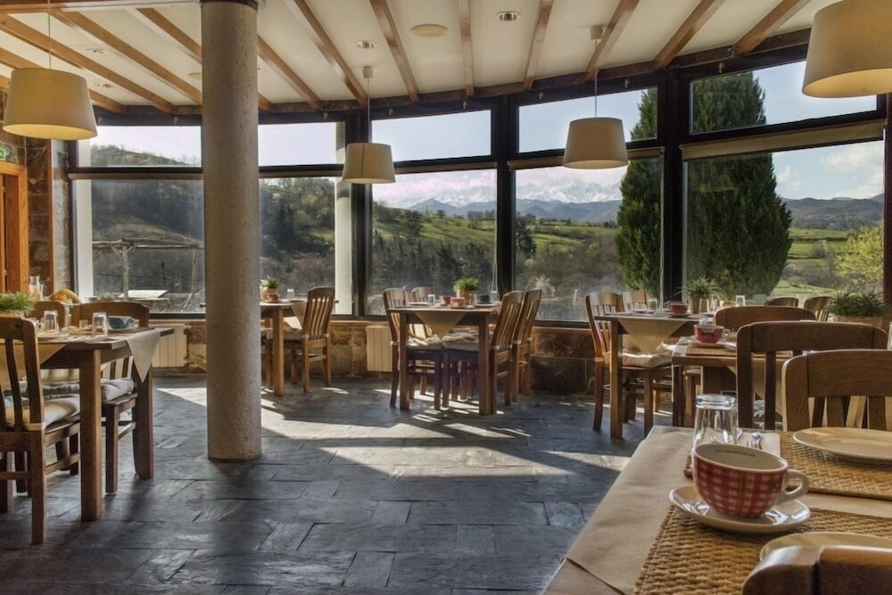 Фото Hotel Rural Montañas de Covadonga