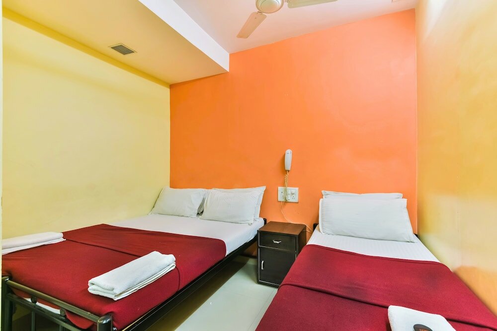 Фото Decent Guest House