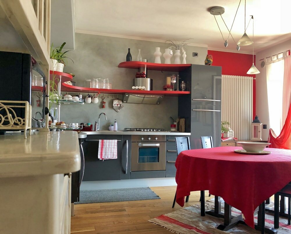 Фото Appartamento Vista Lago Red & Grey