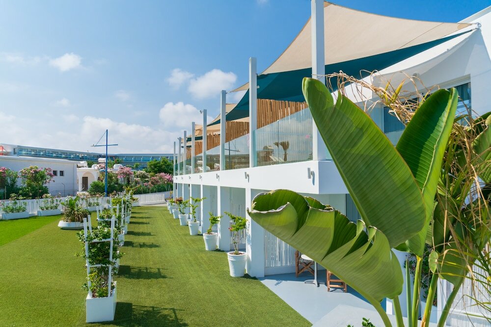 Фото Blue Harbour Boutique