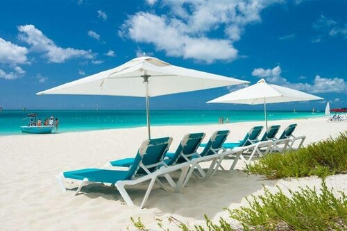 Гостиница Grandview on Grace Bay на Тёрксе и Кайкосе