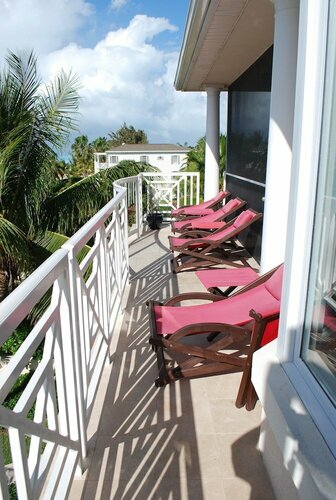 Гостиница Grandview on Grace Bay на Тёрксе и Кайкосе