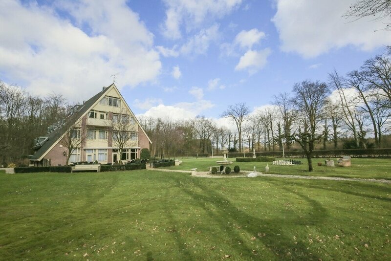 Гостиница Fletcher Hotel-Landgoed Huis Te Eerbeek