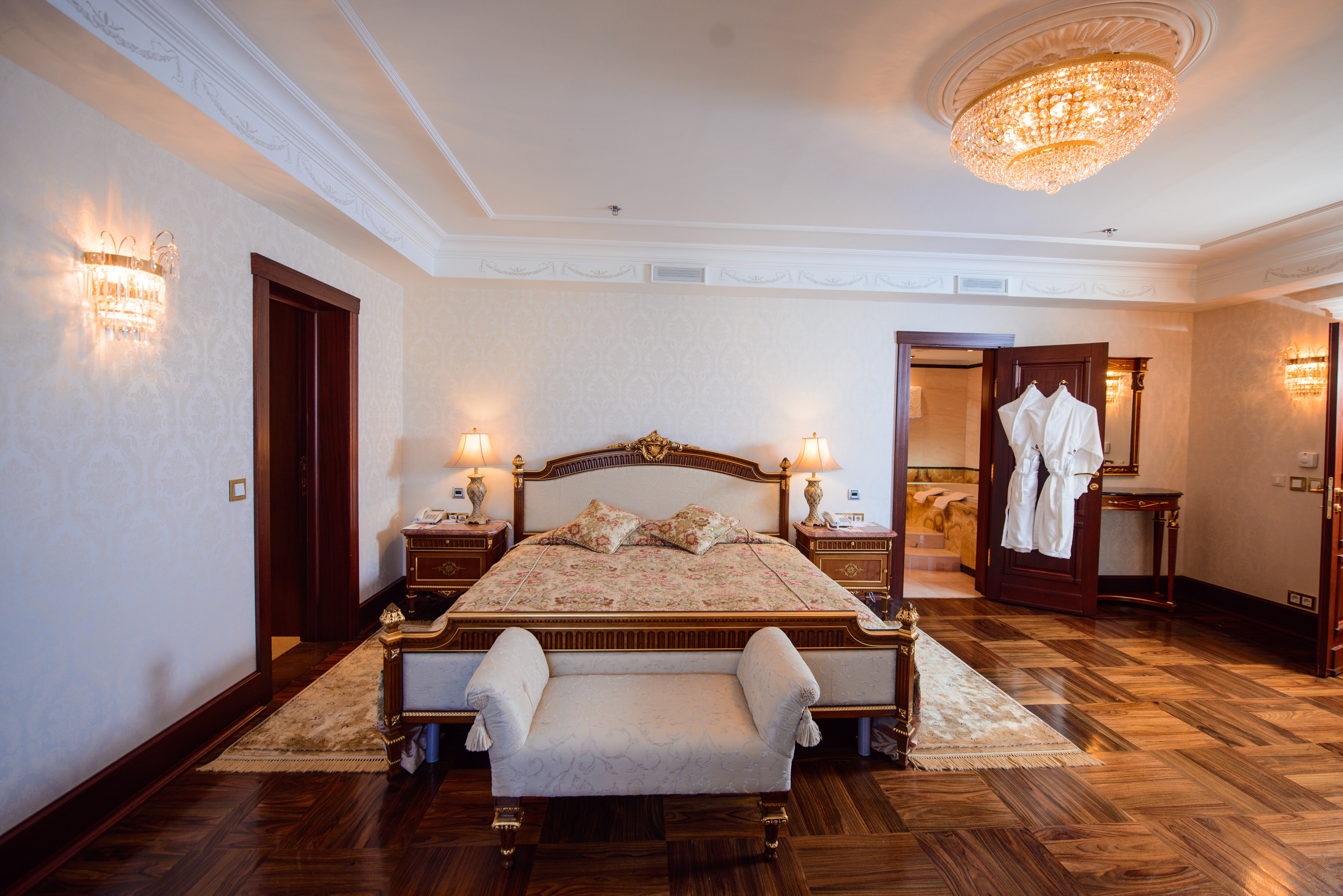 Фото Амбассадор